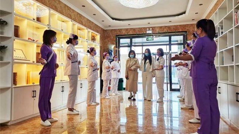 深圳育婴师培训，新手爸妈的育儿助手养成记